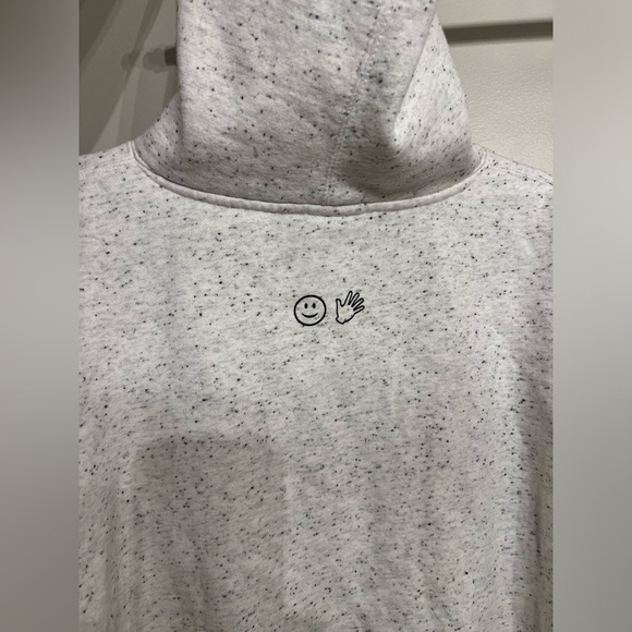 Glossier Speckled Hoodie
Size small - Picture 5 of 5